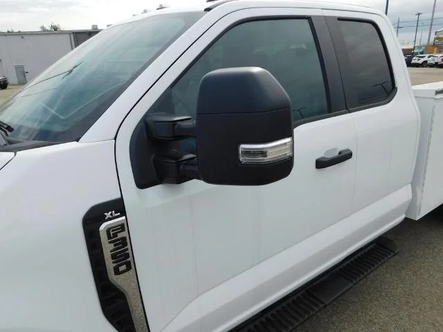 2025 Ford F-350 Super Duty Chassis Cab XL - Photo 47