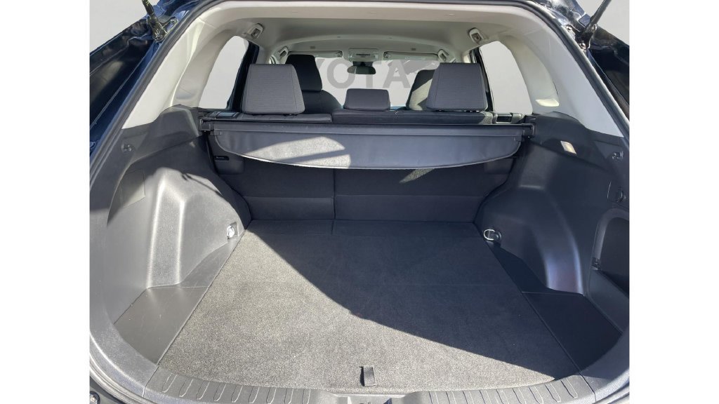 Used 2025 Midnight Black Metallic Toyota XLE image 9