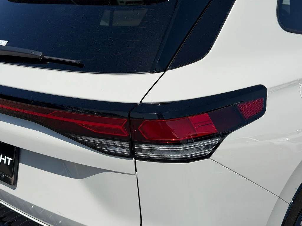 New 2026 Sandstone with Deep Black Roof Volkswagen 2.0T SE R-Line Black image 8