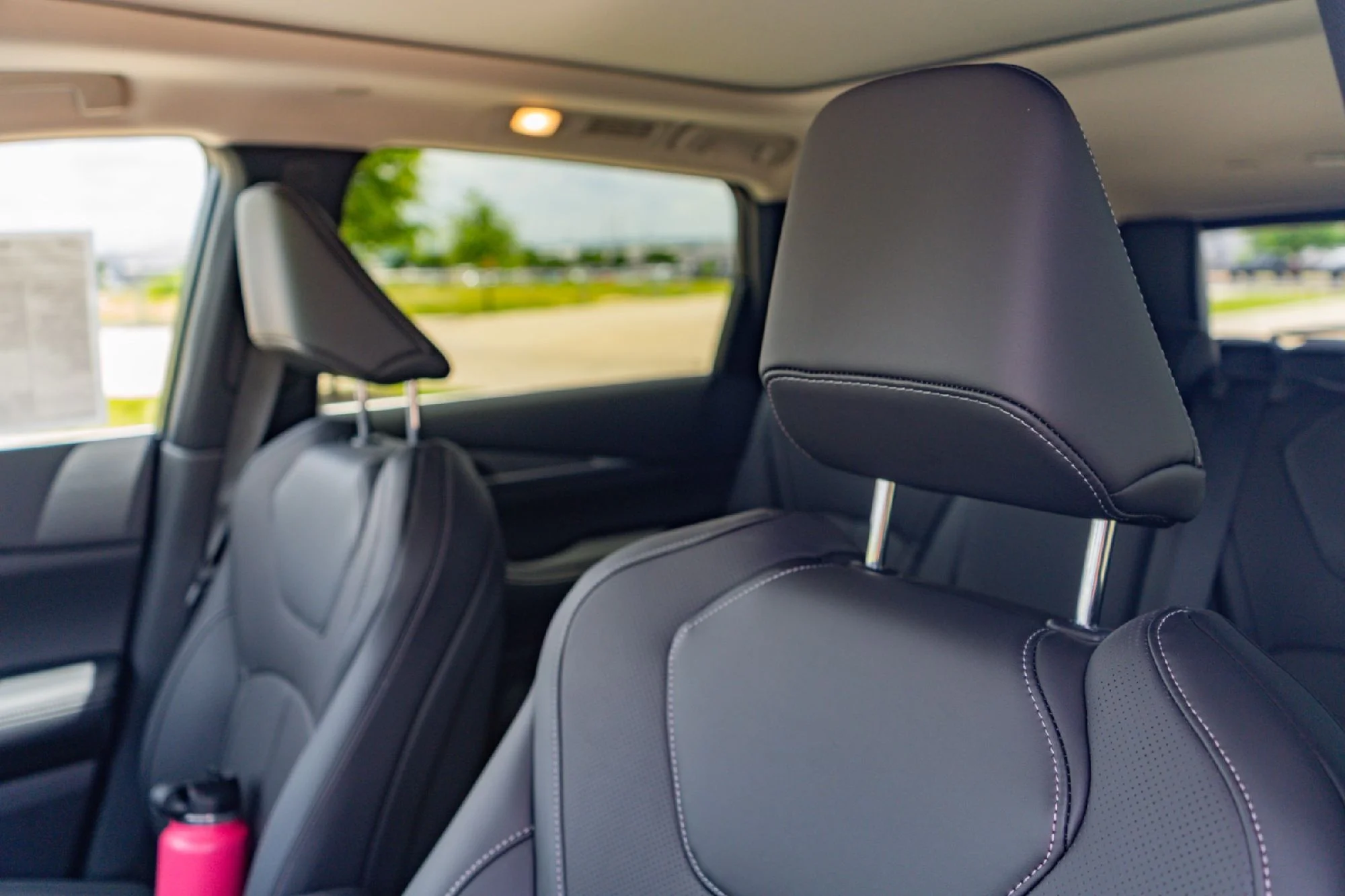 New 2027 RADIANT WHITE INFINITI Luxe FWD image 10