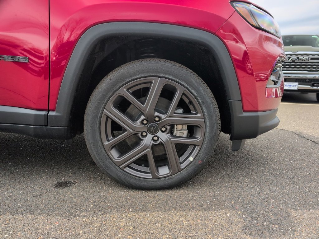 New 2026 Red Hot Pearl-Coat Exterior Paint Jeep Limited image 8