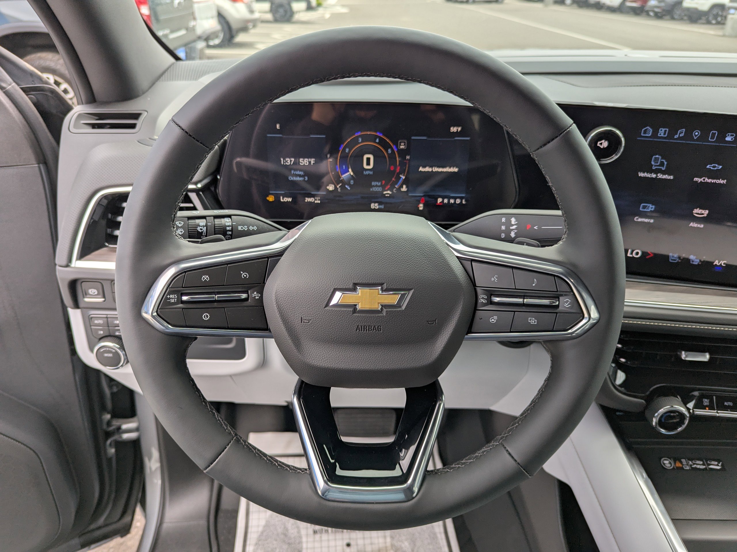 2025 Chevrolet Suburban Premier - Photo 14