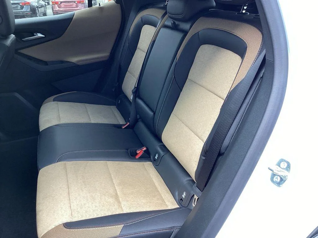New 2026 Polar White Tricoat Chevrolet FWD ACTIV image 14