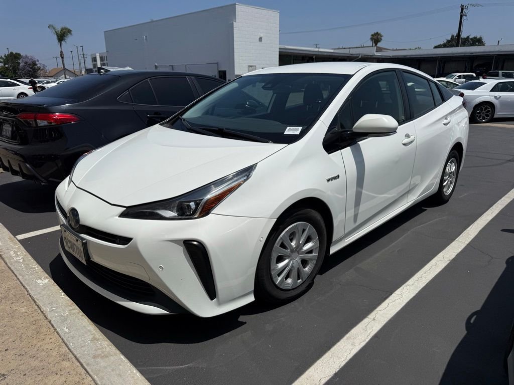 2020 Toyota Prius LE FWD's photo