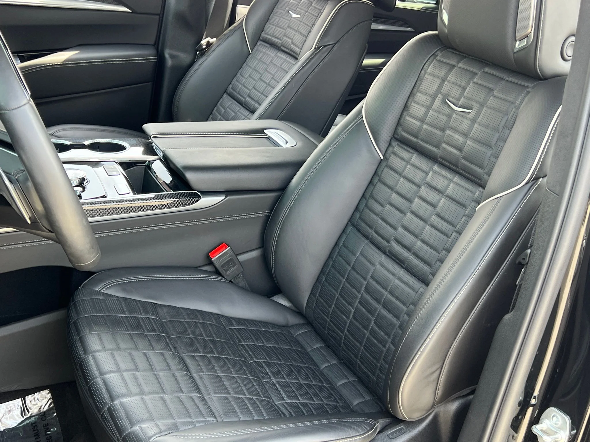 Used 2025 Black Cadillac V-Series image 4