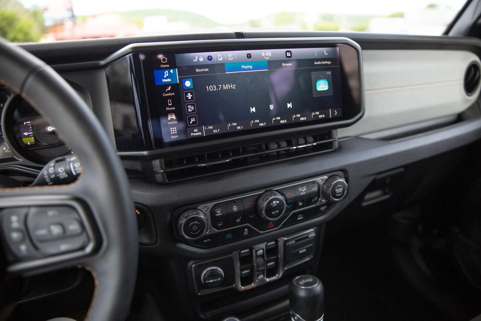 Used 2024 Black Clearcoat Jeep Sport S image 13