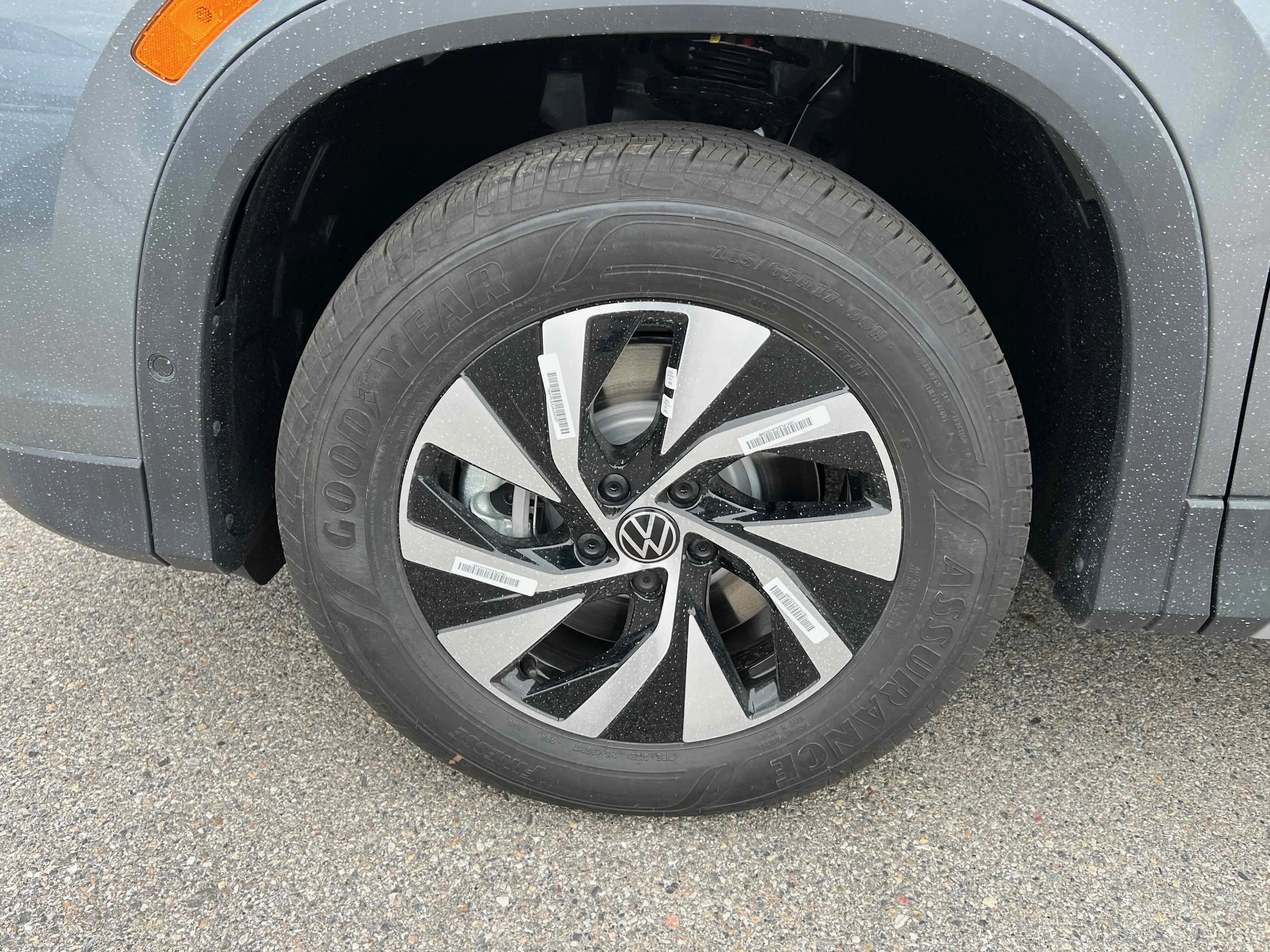 New 2026 Platinum Gray Volkswagen S image 8