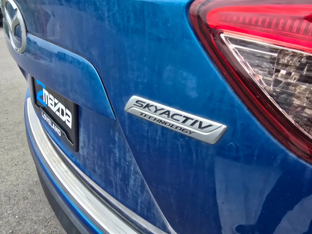 Used 2013  Mazda Touring image 11