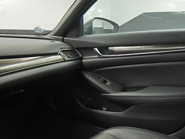 Used 2022 White Honda Sport image 40
