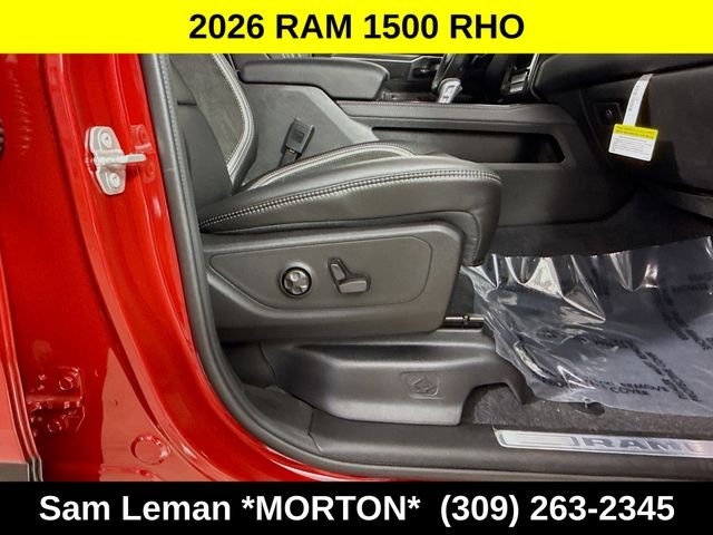 New 2026 Molten Red Pearl-Coat Exterior Paint Ram RHO image 41