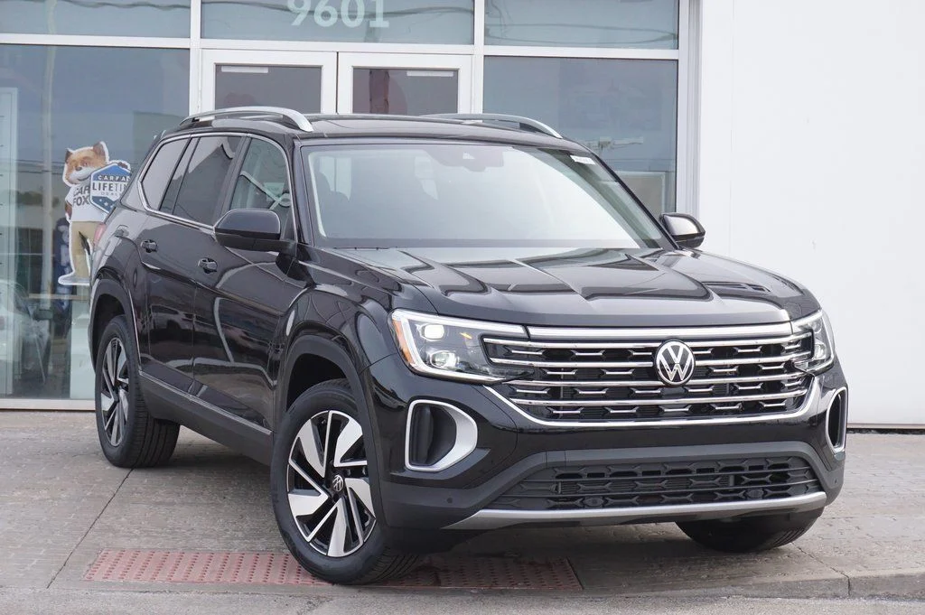 New 2026 Black Volkswagen 2.0T SEL image 2