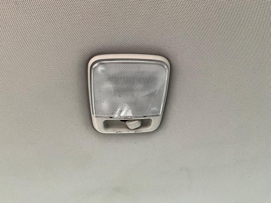 Used 2012 Silver Nissan 2.0 S image 22