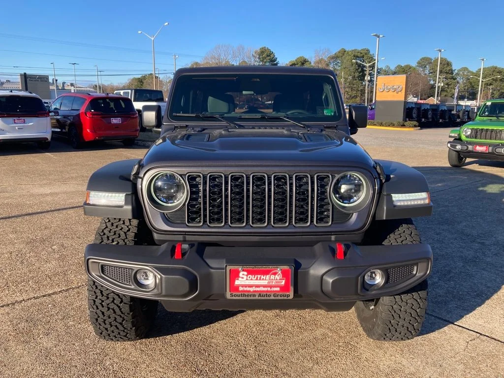 New 2026 Granite Crystal Metallic Clear-Coat Exterior Paint Jeep Rubicon image 9