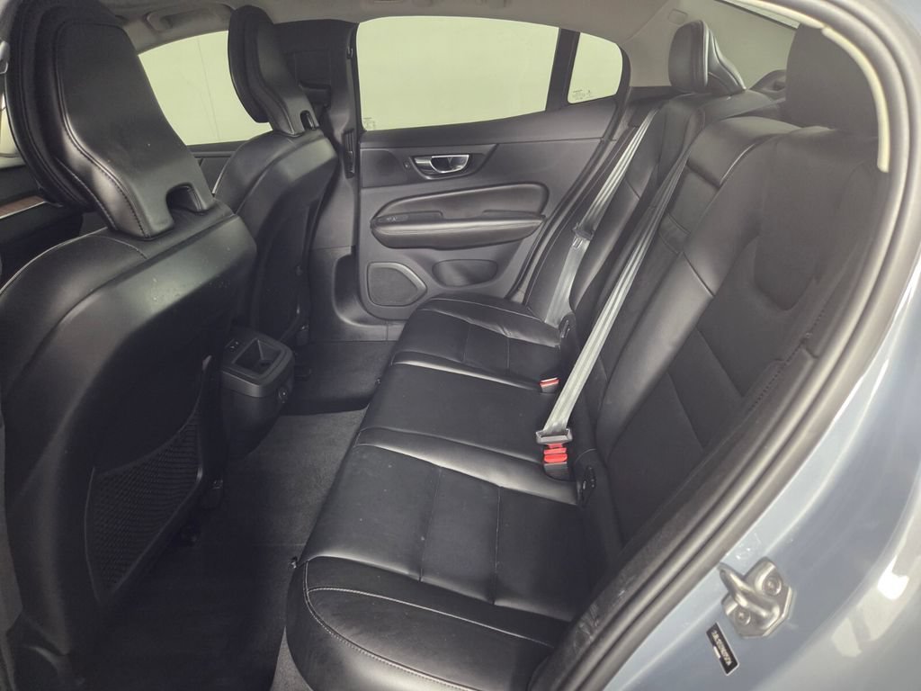Certified Used 2022 Gray Volvo Momentum image 22