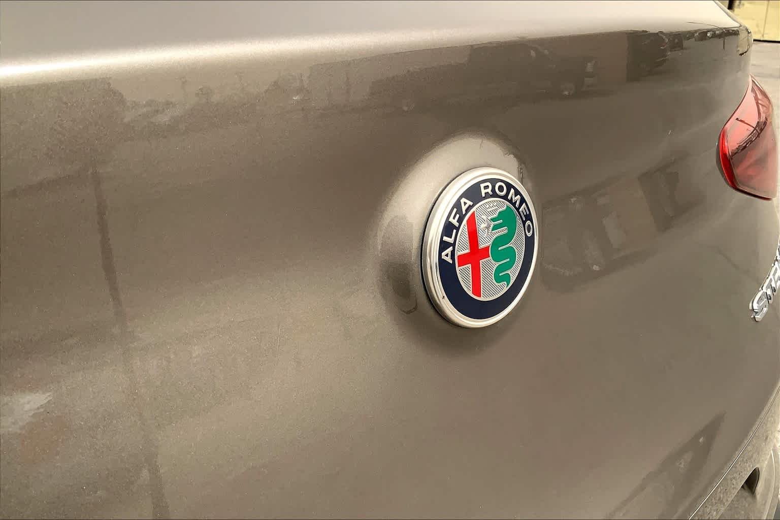 Used 2019 Imola Titanium Metallic Alfa Romeo Sport image 30