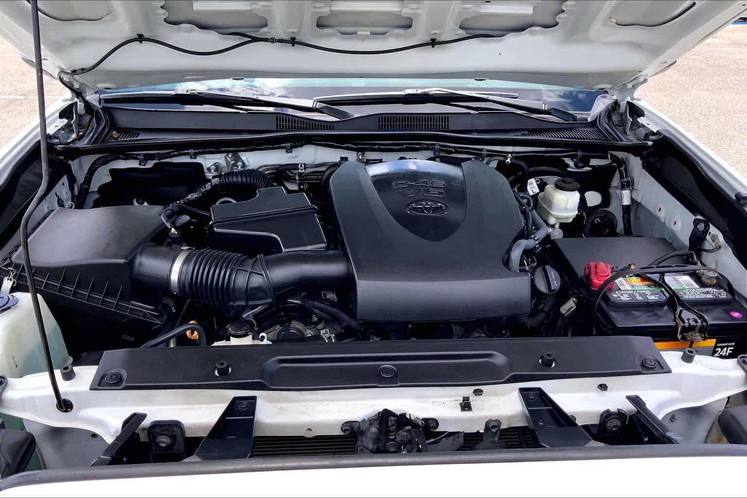 Used 2019 Super White Toyota TRD Sport image 31