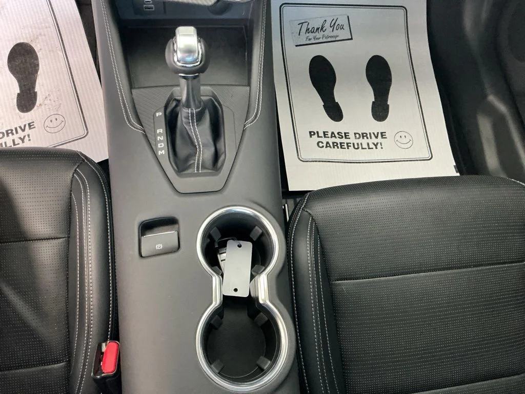 Used 2025 White Ford GT Premium image 17