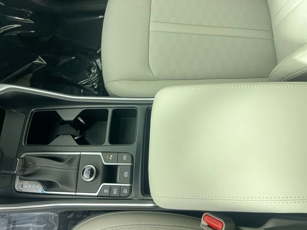New 2026 Glacial White Pearl Kia S image 21