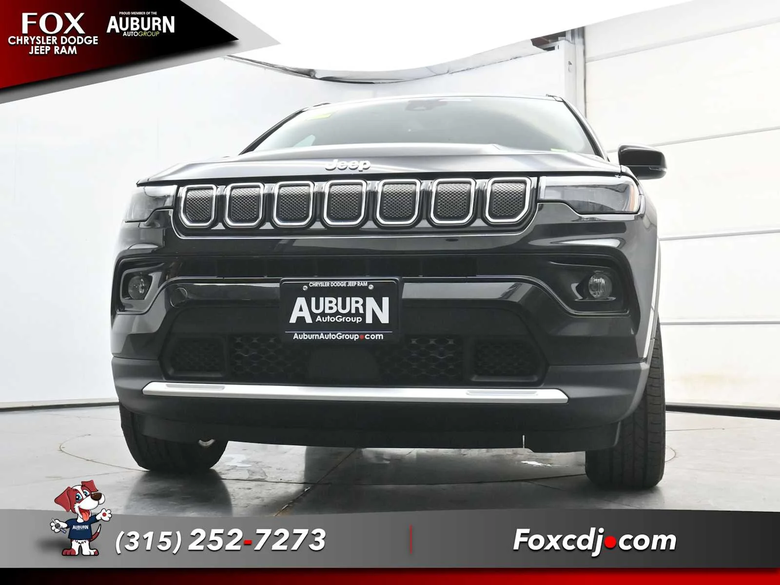 Used 2022 Diamond Black Crystal Pearlcoat Jeep Limited image 19
