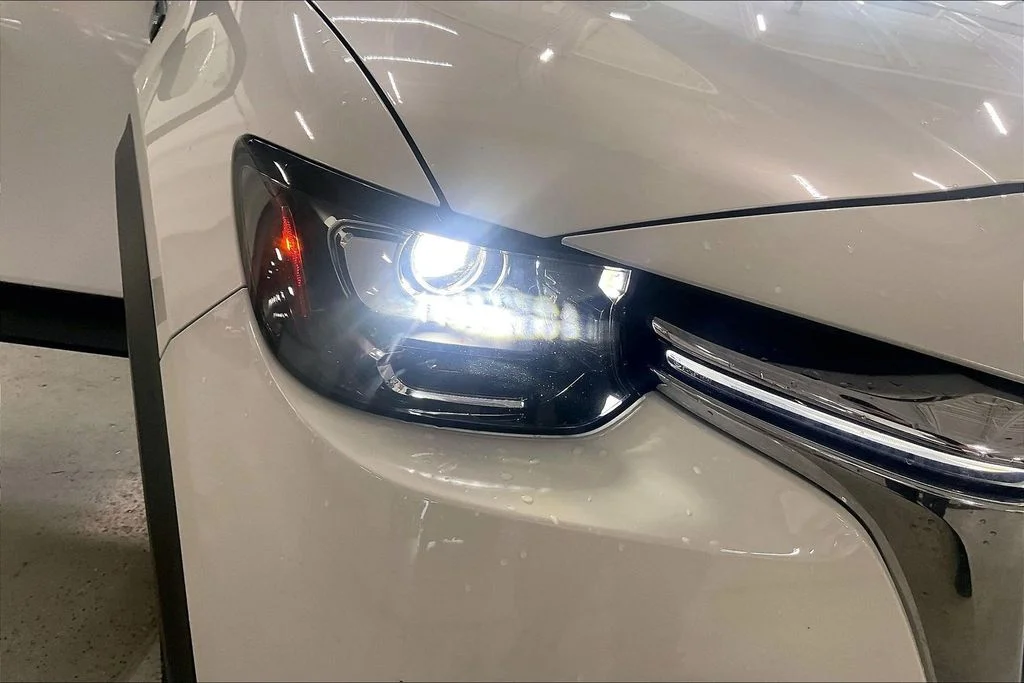 Used 2024 White Mazda Preferred image 30