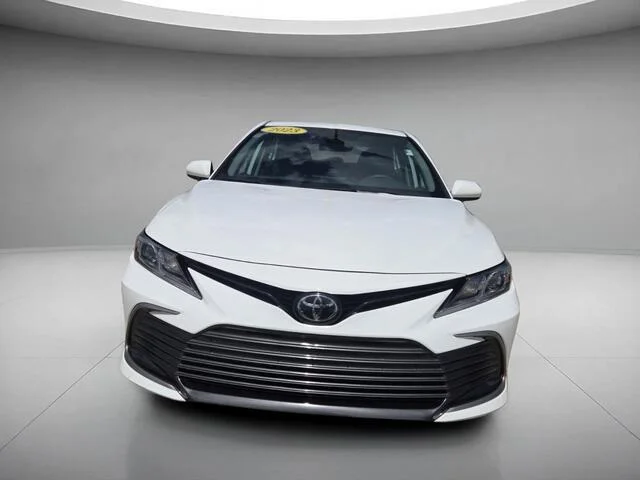 Used 2023 Ice Cap Toyota LE image 8