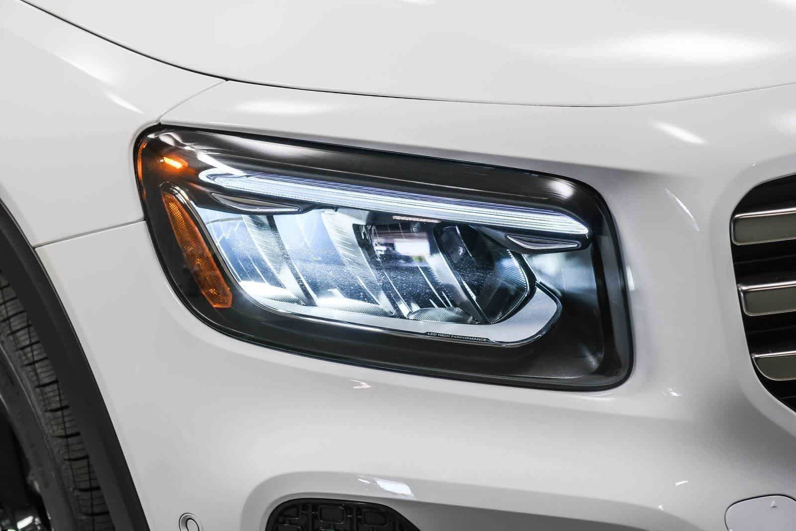 New 2026 Polar White Mercedes-Benz GLB 250 image 14