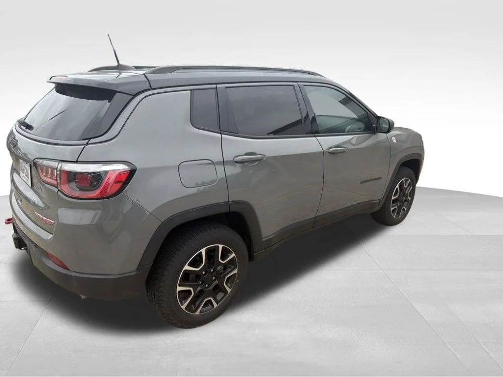 Used 2020 Gray Jeep Trailhawk image 16