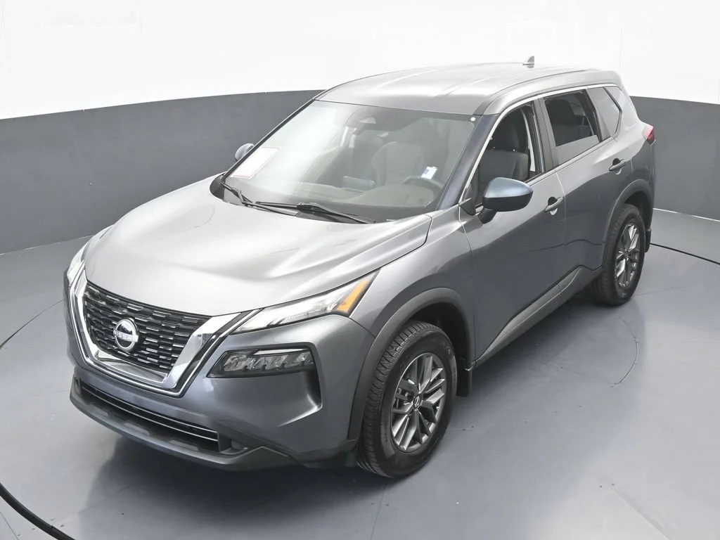 Used 2021 Gray Nissan S image 39