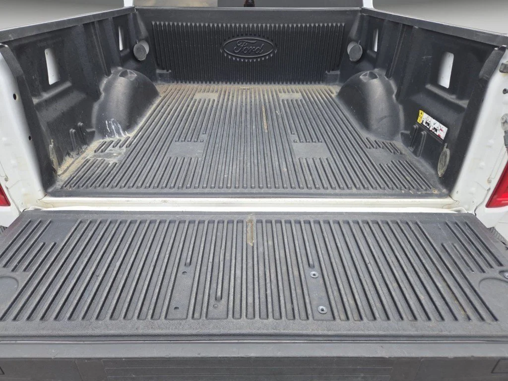 Certified Used 2023 Oxford White Ford XLT image 26