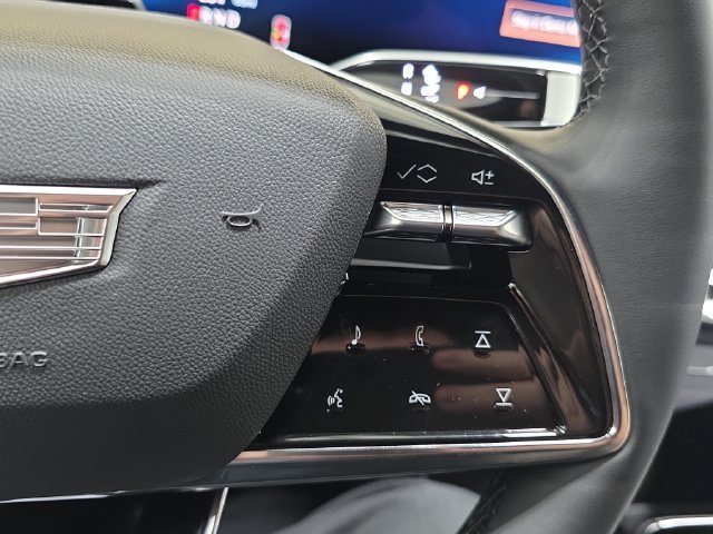 2027 Cadillac LYRIQ Luxury - Photo 14
