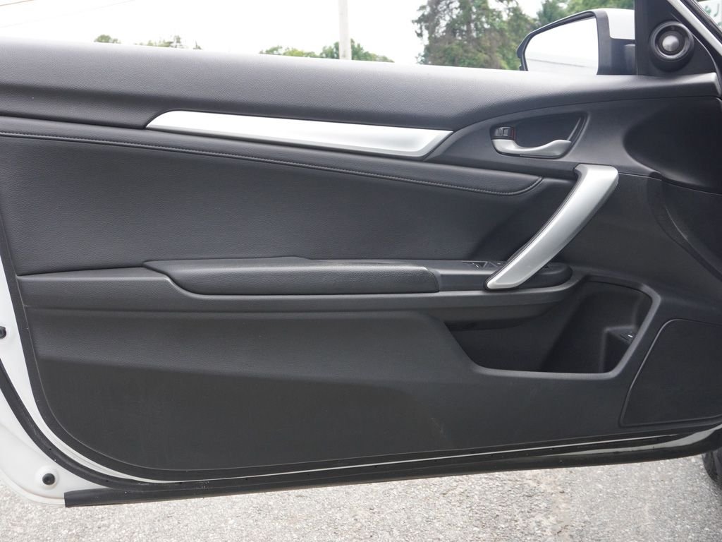Used 2019  Honda Touring image 19