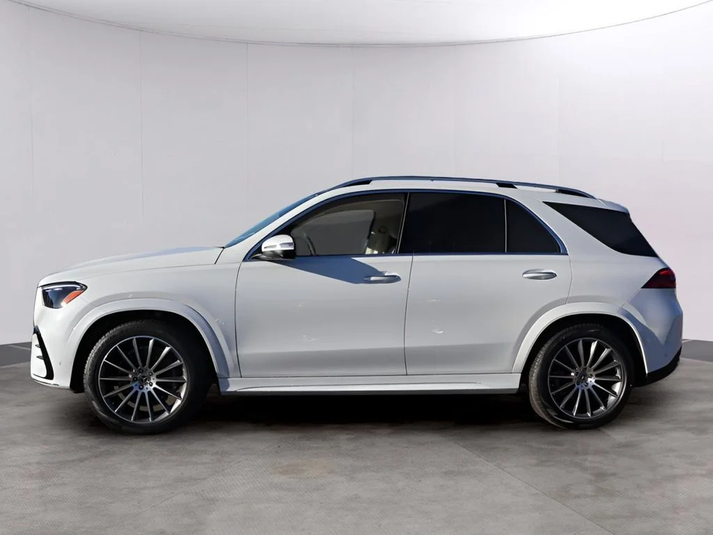 New 2026 MANUFAKTUR Moonlight White Metallic Mercedes-Benz GLE 350 image 4