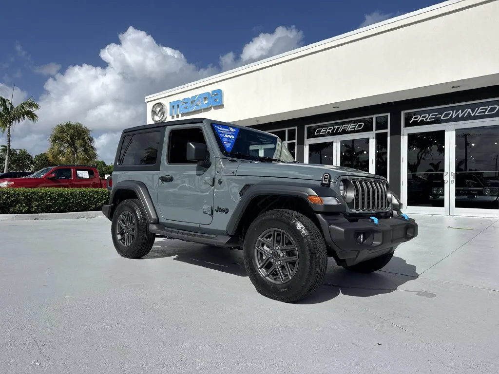 Used 2026 Gray Jeep Sport S image 22