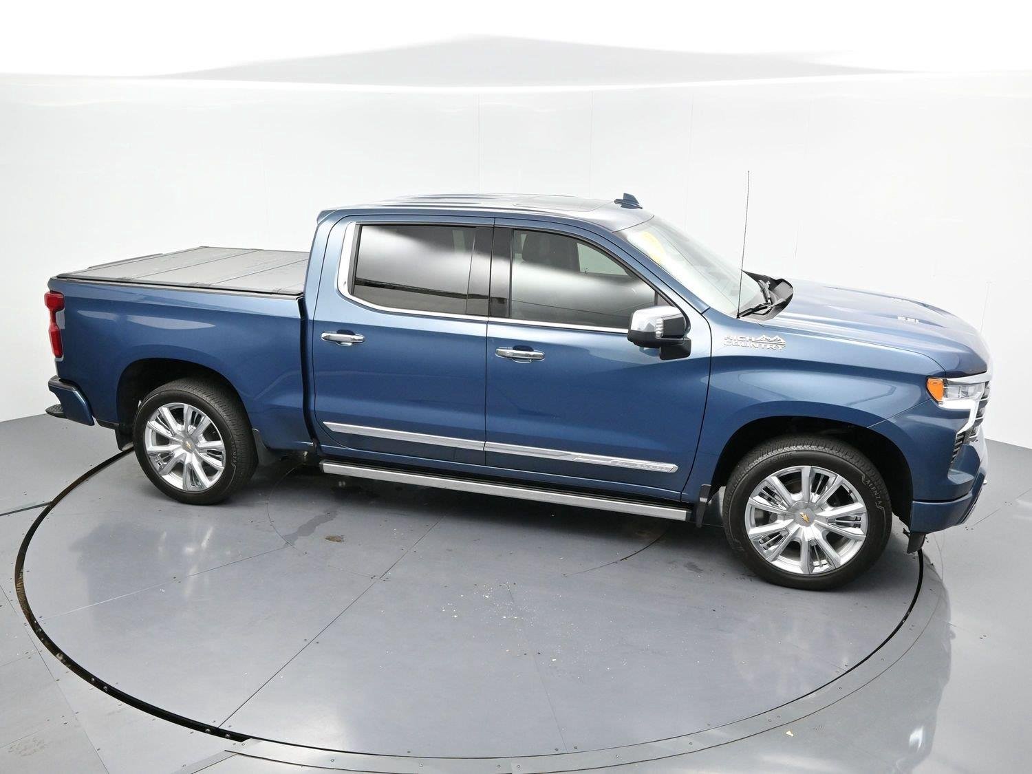 Used 2024 Lakeshore Blue Metallic Chevrolet High Country image 40