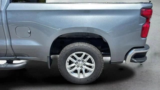 Used 2019 SATIN STEEL METALLIC Chevrolet LT image 33
