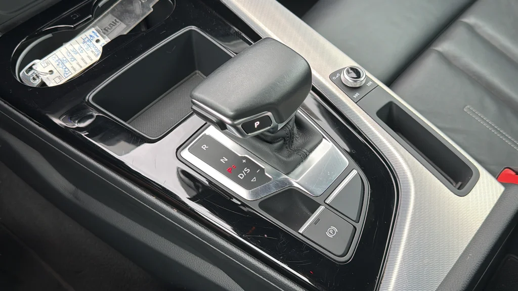 Used 2025 White Audi  image 23