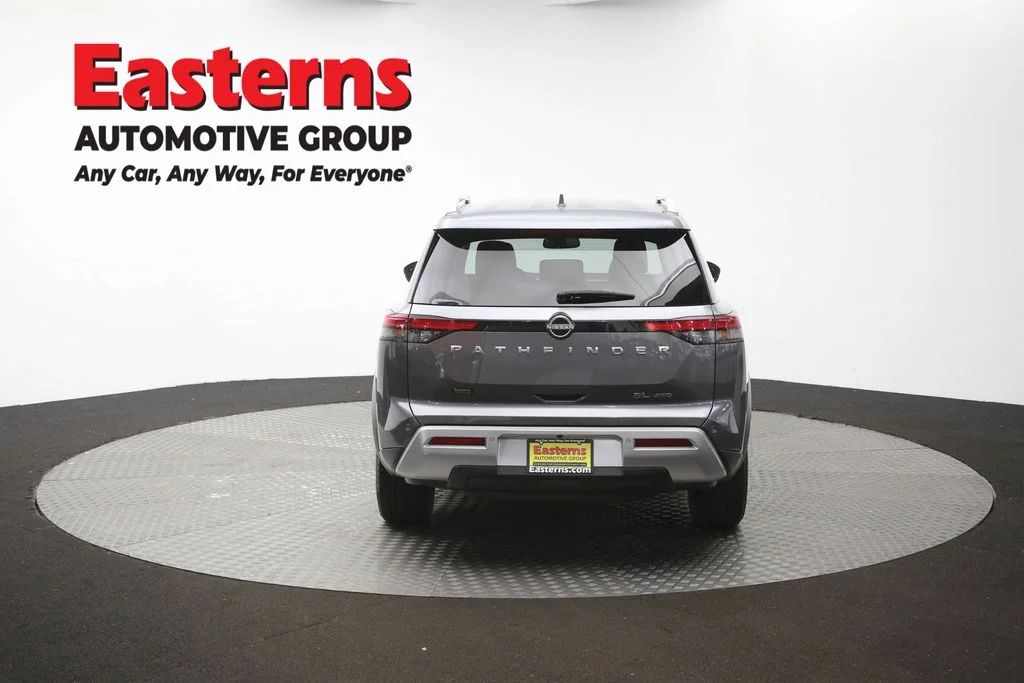 Used 2022 Gray Nissan SL image 37