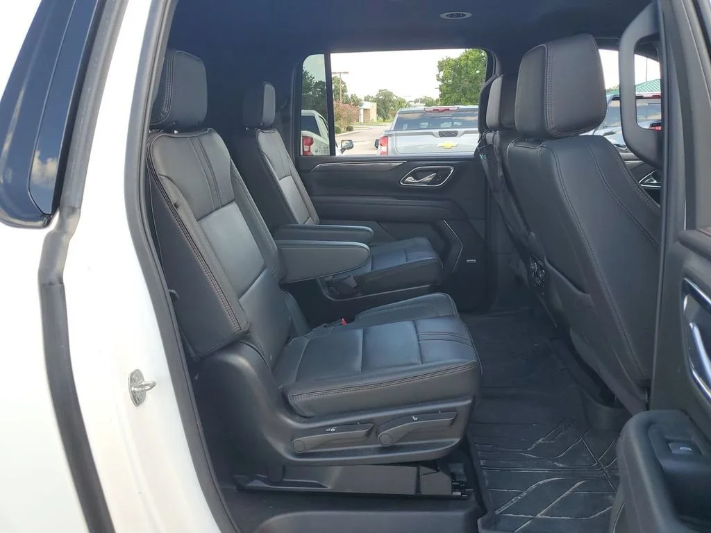 Used 2024 Summit White Chevrolet RST image 33