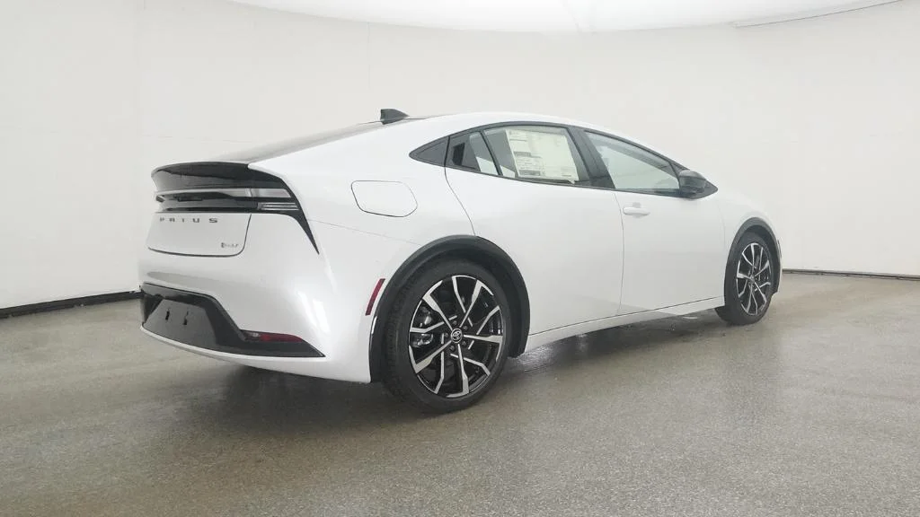New 2026 Wind Chill Pearl Toyota XSE Premium image 36