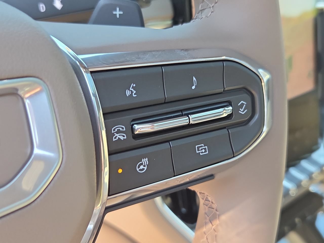 2026 GMC Yukon XL Denali - Photo 36