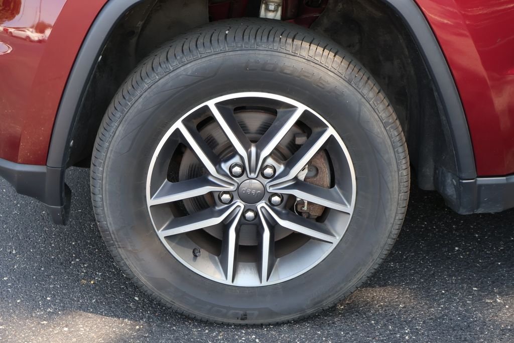 Used 2022 Red Jeep Limited image 12