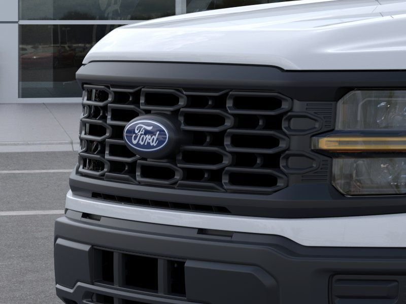 New 2026 Oxford White Ford XL image 17