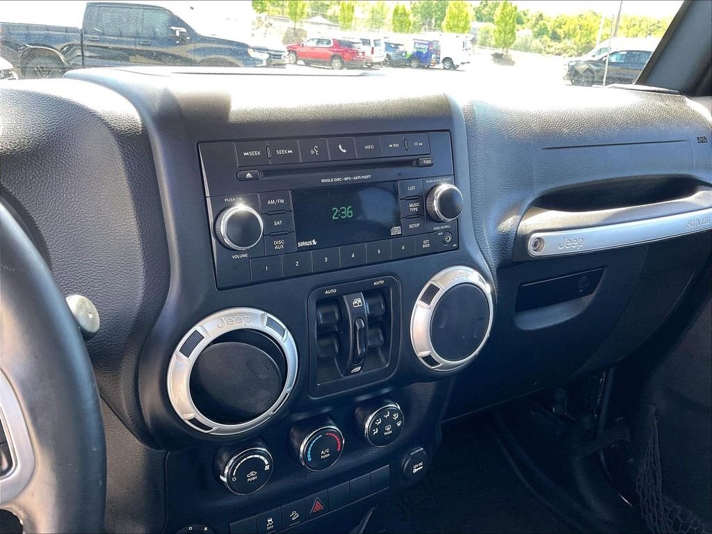 Used 2015 Black Jeep Unlimited Freedom Edition image 19