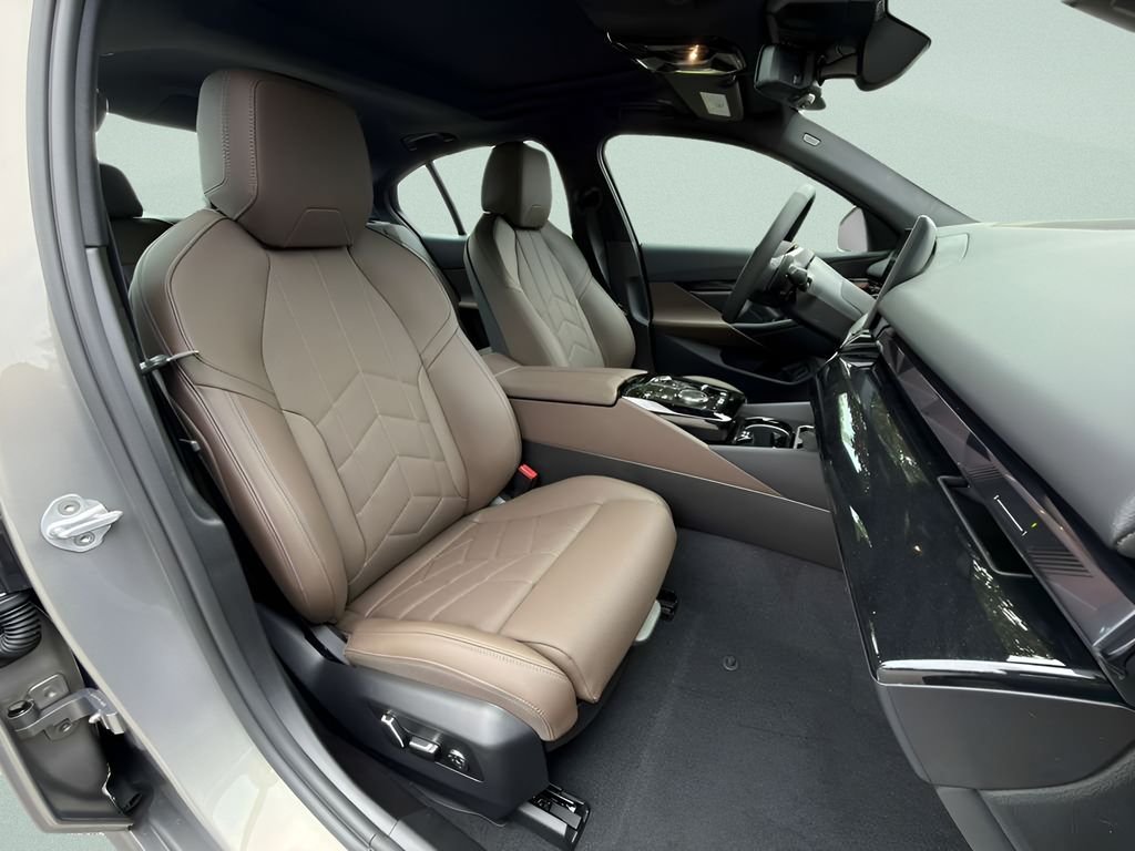 New 2027 Oxide Grey Metallic BMW 530i image 23