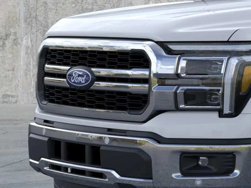 New 2026 Oxford White Ford Lariat® image 17