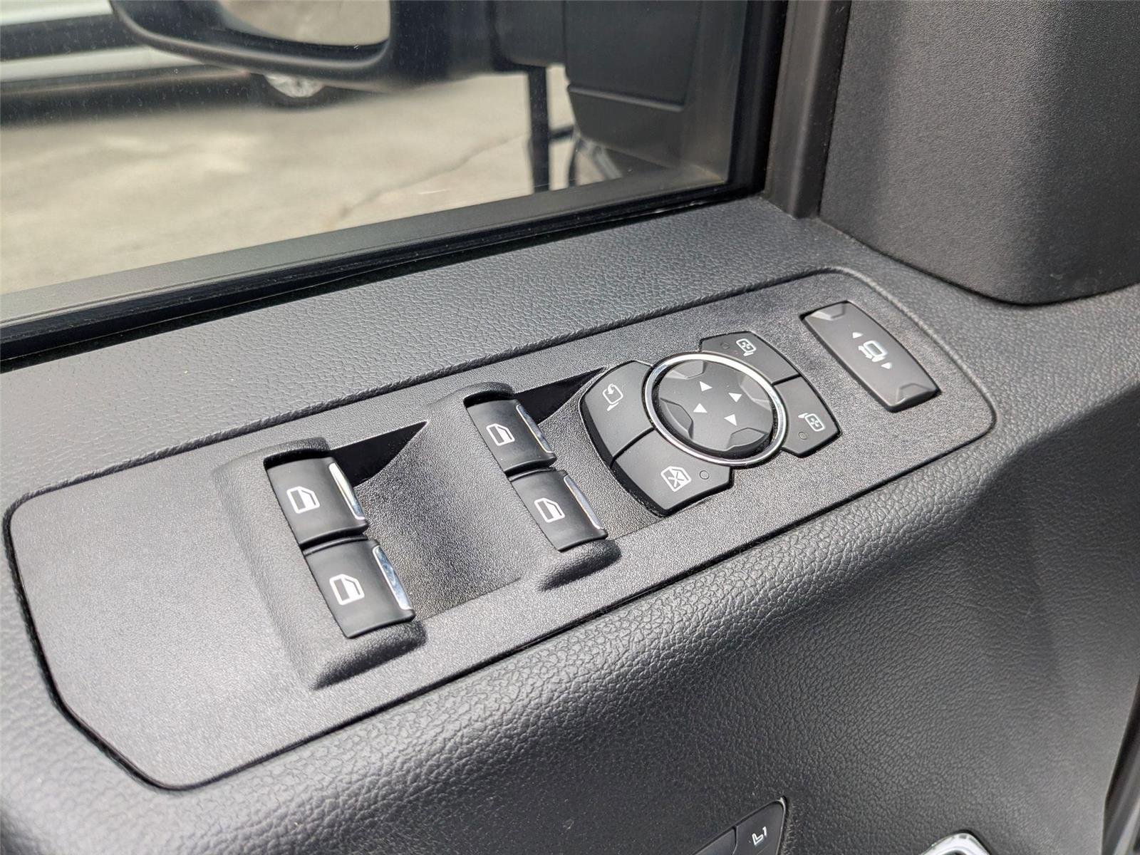 Used 2021 Carbonized Gray Metallic Ford LARIAT image 12