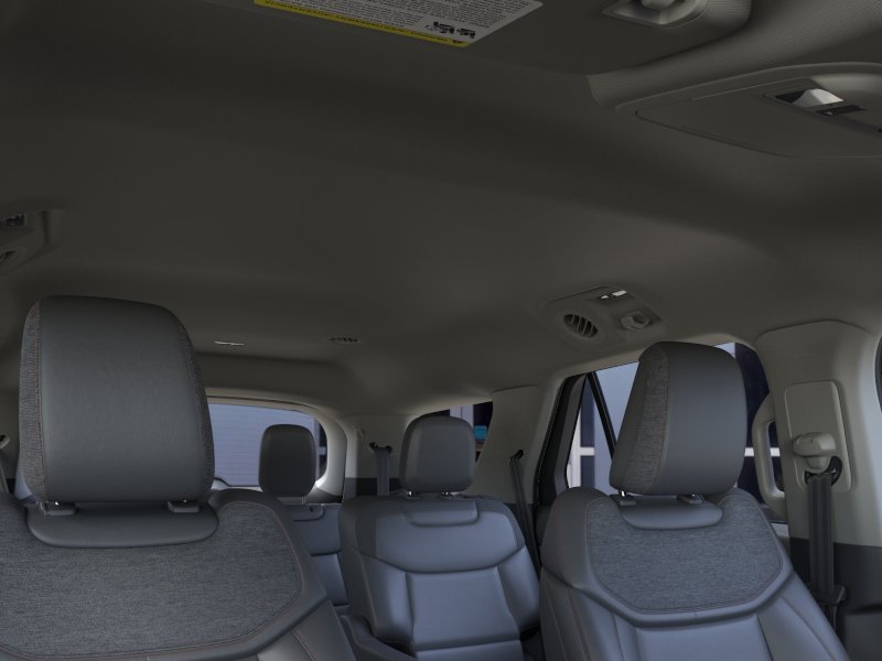 New 2026 Star White Metallic Tri-Coat Ford Active image 51