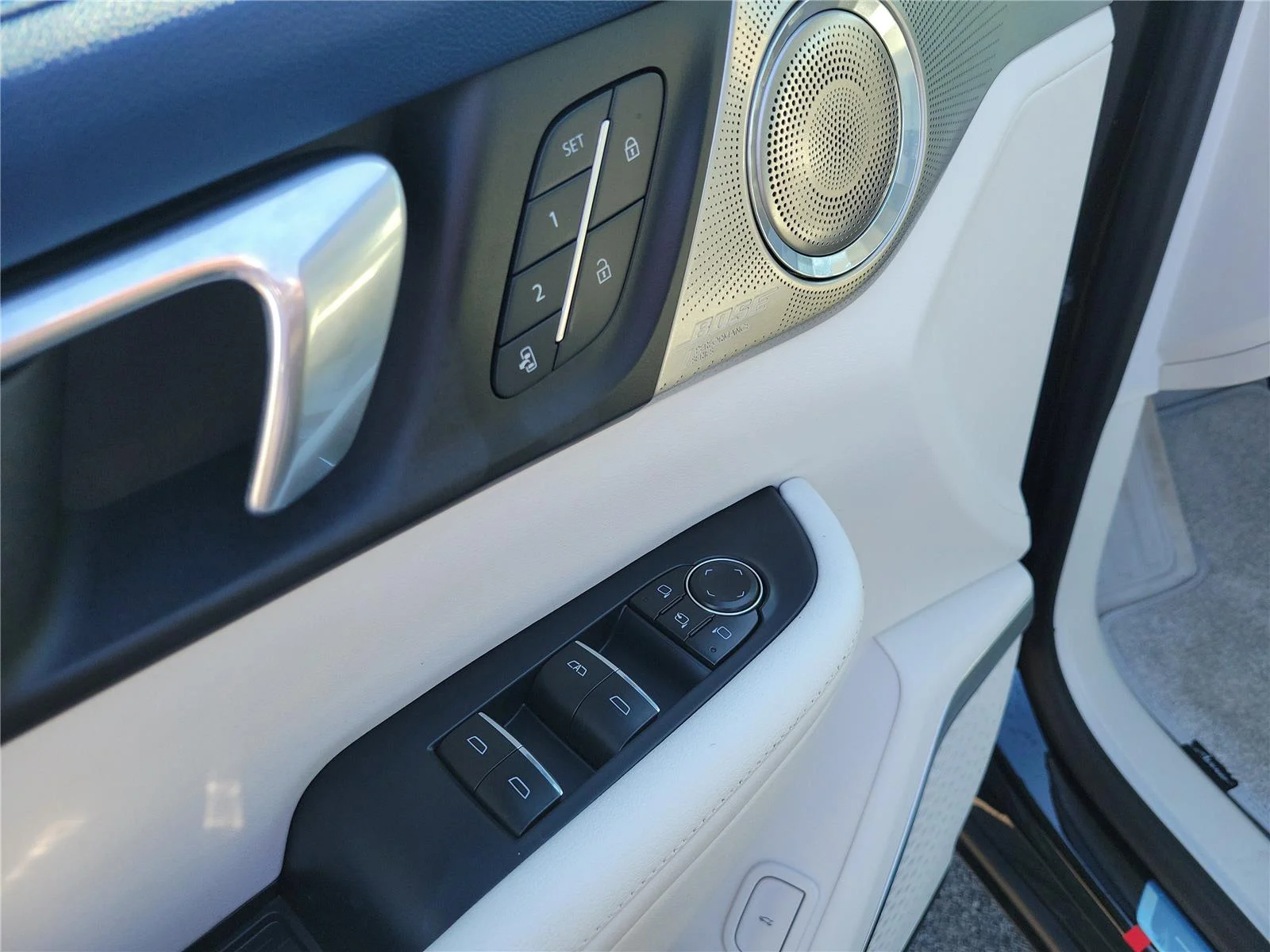 2026 Buick Enclave Avenir - Photo 23
