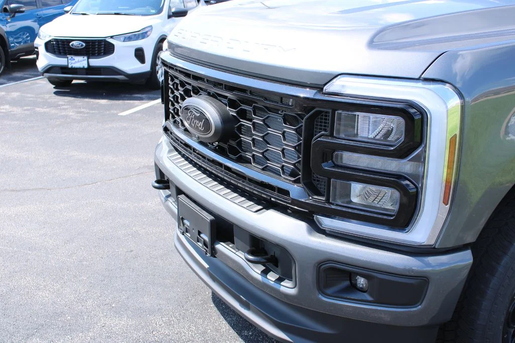 New 2026 Carbonized Gray Metallic Ford F-250® XLT image 4