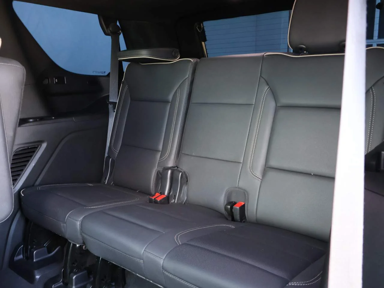 Used 2023 Sterling Metallic GMC SLT image 13